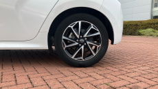 Toyota Yaris 1.5 Hybrid Design 5dr CVT Hybrid Hatchback